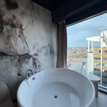 Global L Sky Tower L Premium View L Panoramic Bathtub L Parking *