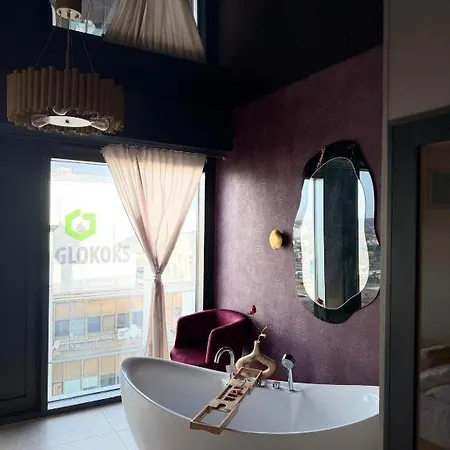 Global L Sky Tower L Premium View L Panoramic Bathtub L Parking شقة *