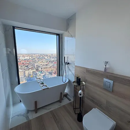 Global L Sky Tower L Premium View L Panoramic Bathtub L Parking كاتوفيتسه