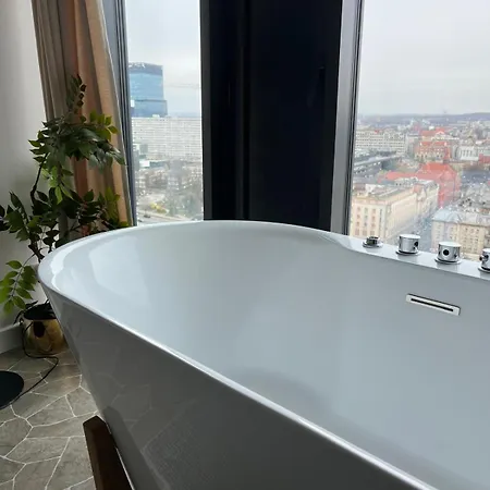 Global L Sky Tower L Premium View L Panoramic Bathtub L Parking *