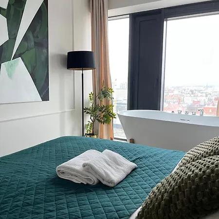 Global L Sky Tower L Premium View L Panoramic Bathtub L Parking *